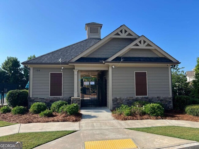 Building Photo - 370 Broadmoor Dr