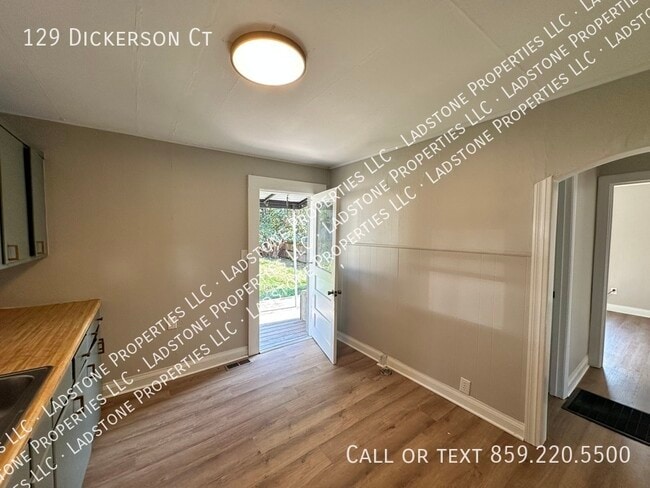 Building Photo - 129 Dickerson Ct