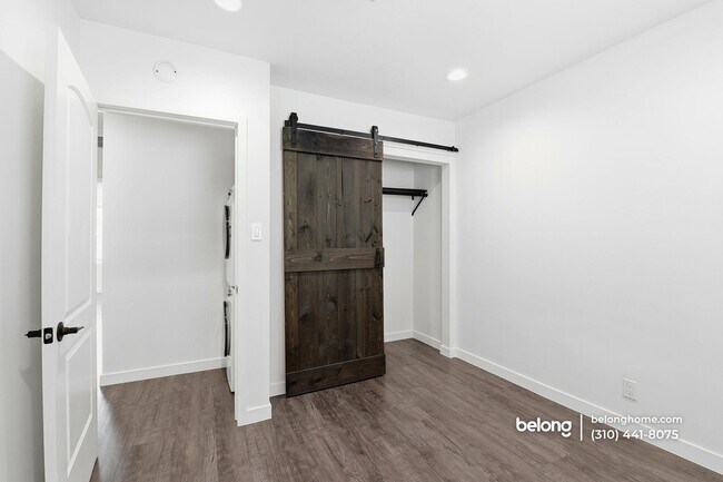 Building Photo - 17055 Gault St