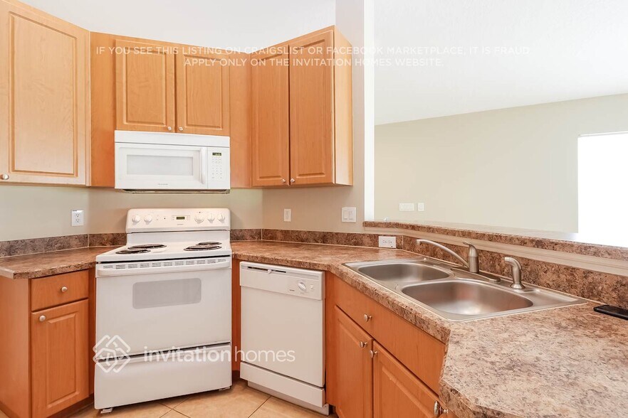 Building Photo - 6647 Cambridge Park Dr