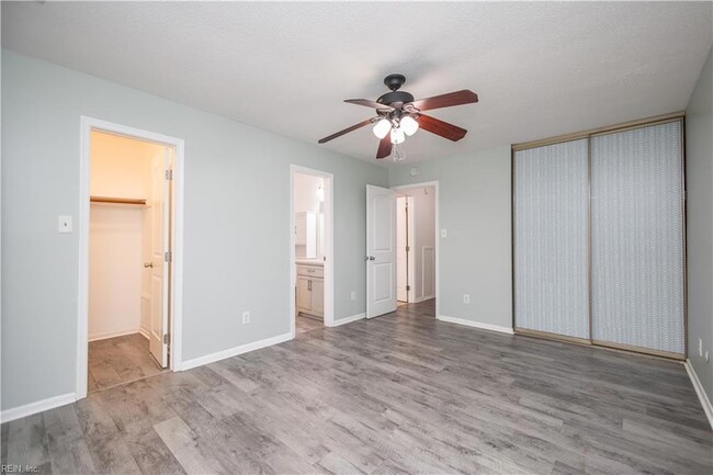 Building Photo - 1545 Lakeport Ct