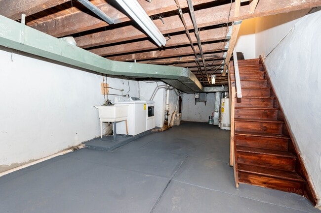 Building Photo - 2629 S Sheridan St