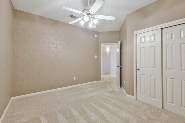 Building Photo - 20942 Wind Field Ln