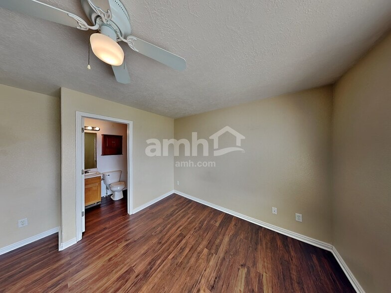 Building Photo - 117 E 1875 N