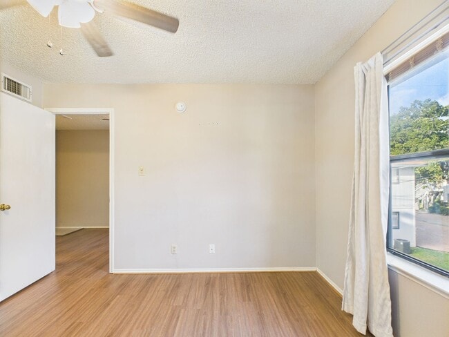 Building Photo - 297 Billie Dr