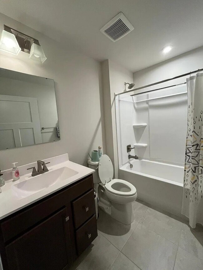 Building Photo - 4681 Hardwell St
