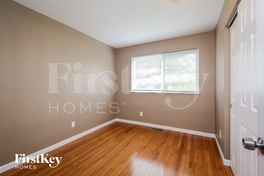 Building Photo - 13825 Invicta Dr