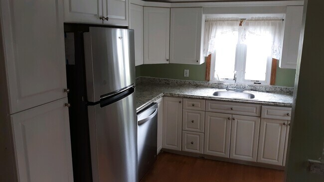 Interior Photo - 32 Curtis Avenue
