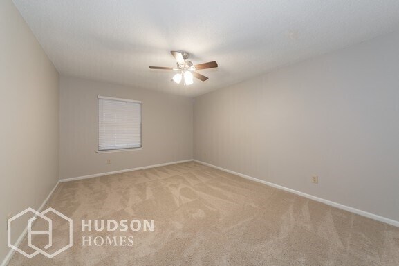 Building Photo - NOW AVAILABLE! 14831 WINDING CREEK C, TAMP...