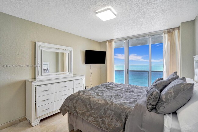 Building Photo - 16711 Collins Ave