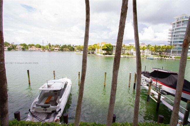 Building Photo - 5900 Collins Ave
