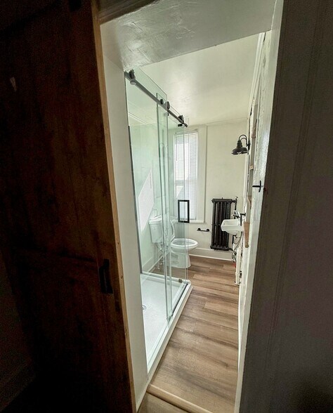 Bathroom - 652 Columbia Ave