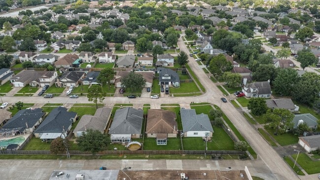 Building Photo - 10954 Pigeonwood Dr