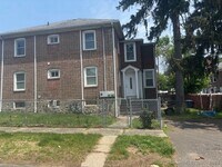 Building Photo - 8 Horace St