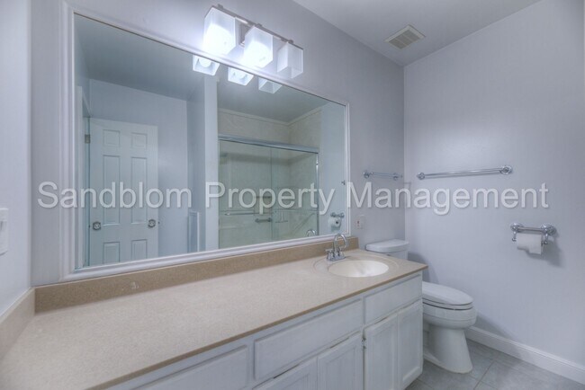 Building Photo - For Lease | Midtown Tulsa | Available Now!