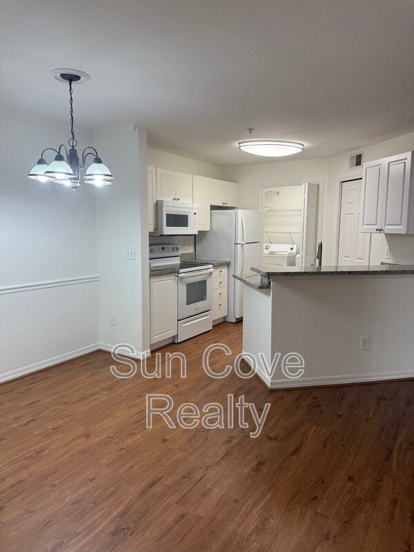 Building Photo - 4201 Woodstorks Walk Way