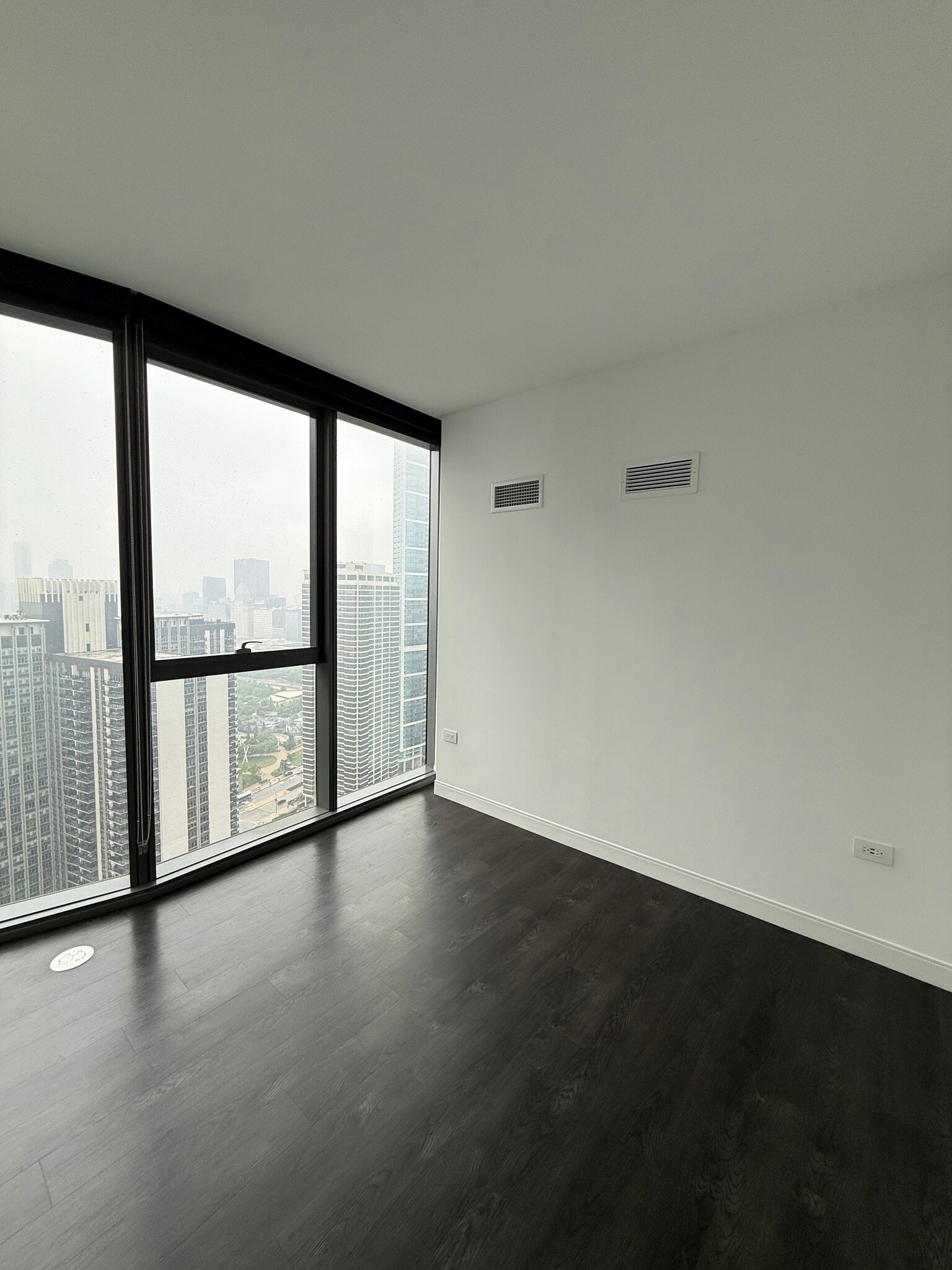 Building Photo - 450 E Waterside Dr