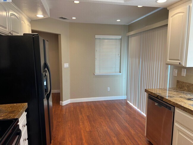 Building Photo - 4173 Garibaldi Pl
