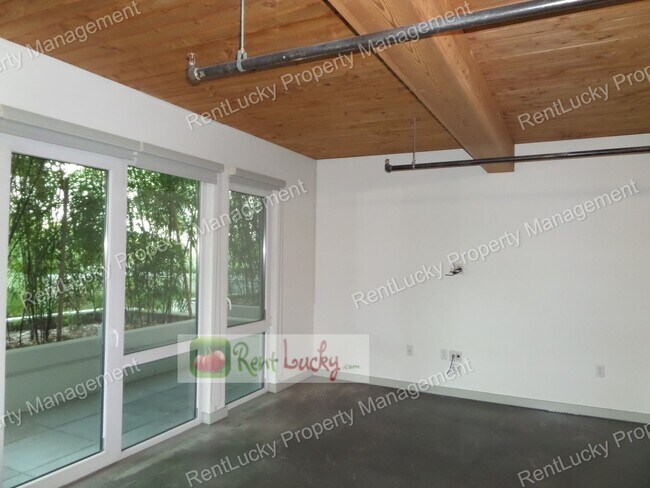 Building Photo - 401 9th Ave N