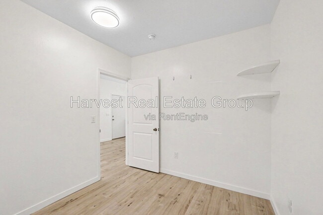 Building Photo - 3663 Madeira Way