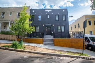 Building Photo - 1213 Queen St NE