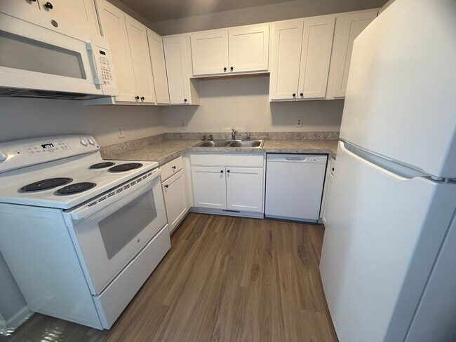 Building Photo - 4816 Hoyle Dr