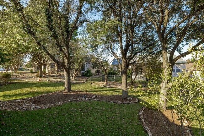 Building Photo - 102 Purple Sage Dr
