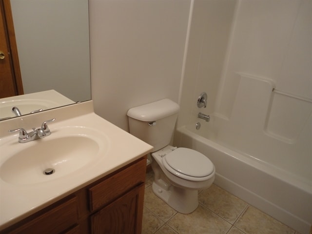 Building Photo - 200 Staffordshire Dr NE