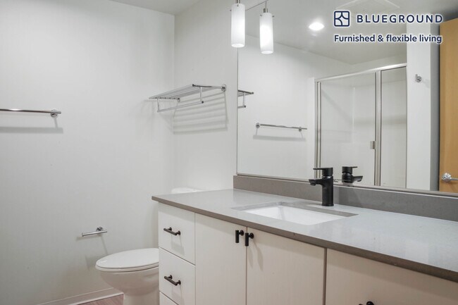 Building Photo - 311 Cedar St