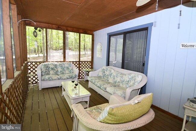 Building Photo - 67 Tranquil Way