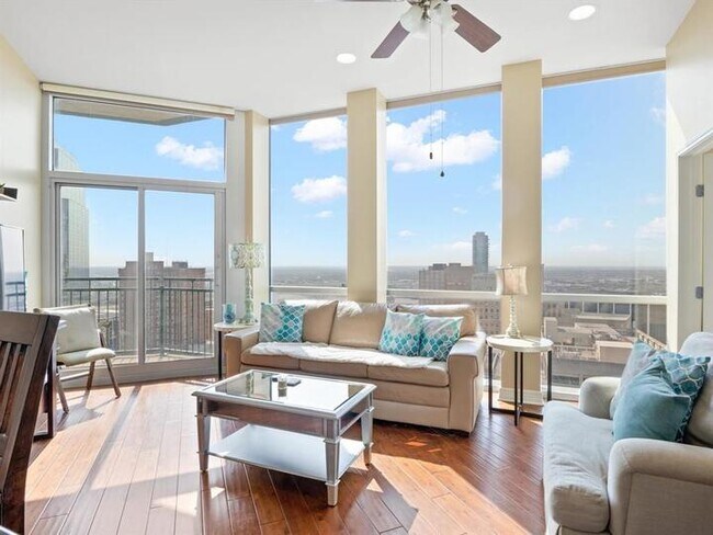 Building Photo - 500 Throckmornton-8524
