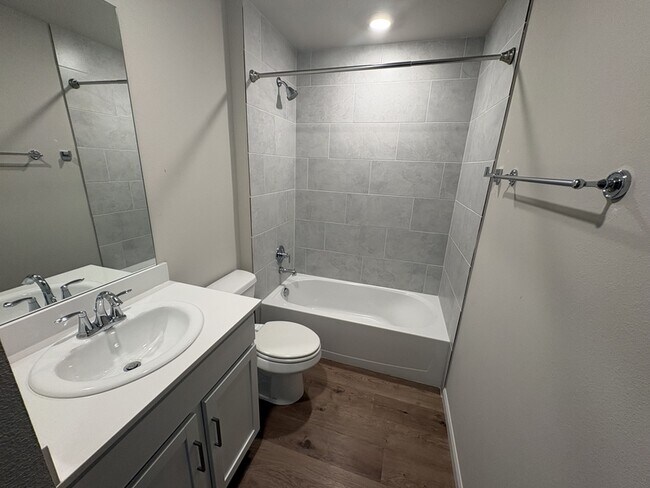 Building Photo - 15910 East 75th St N