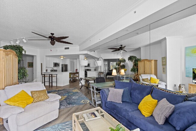 Building Photo - 255 Evernia St