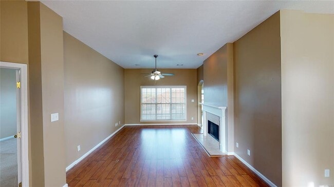 Building Photo - 615 Castle Brook Dr