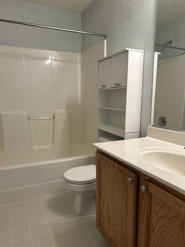 Building Photo - 46891 Bryan Rd