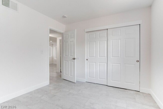 Building Photo - 1870 Nebula Dr