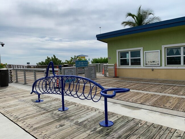 Building Photo - 3208 SE 11th St