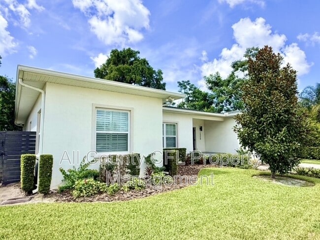 Building Photo - 2408 Corrine Dr