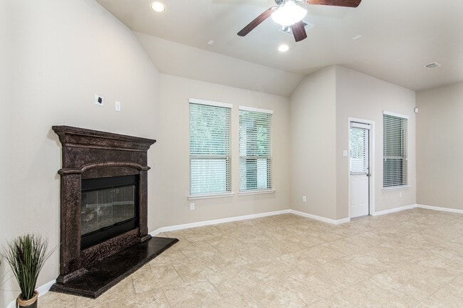 Building Photo - 7479 Durango Creek Dr