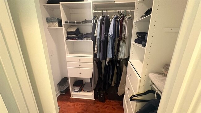 Building Photo - 72 Ashland St