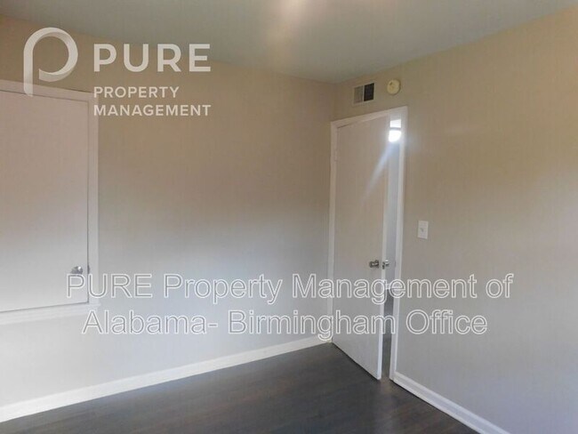 Building Photo - 2028 Progress St