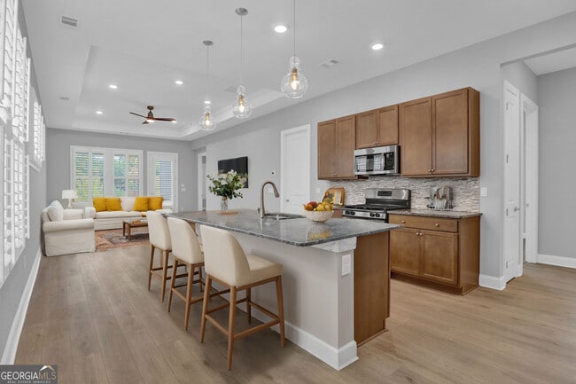 Building Photo - 35 Club Cresswind Dr