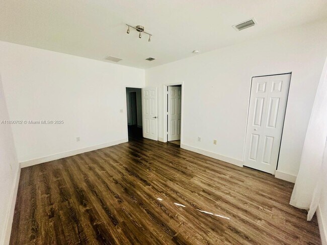 Building Photo - 17021 SW 94th Terrace