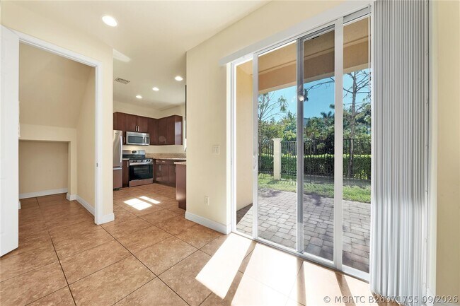 Building Photo - 6974 Long Pine Cir