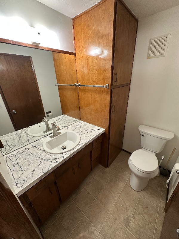 Building Photo - 2685 Woodstone Pl