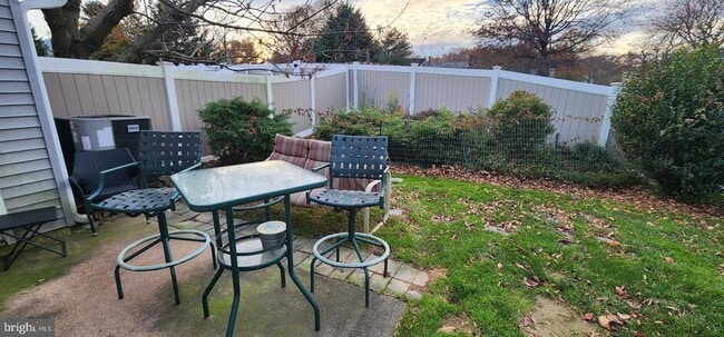 Building Photo - 4540 Rosemarie Dr
