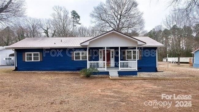 Primary Photo - 136 Mt Mourne Loop