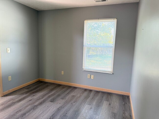 Building Photo - Spacious 3BR 2BA w/ Fenced Yard • 2-Car Garage  • Deck & Patio near Pickerington Schools