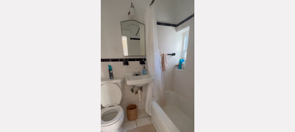 Building Photo - 1999 Commonwealth Ave