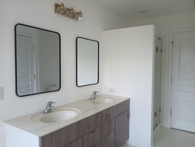 Building Photo - 50 Avalon Ct